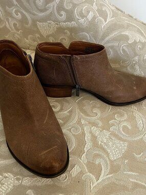 Lucky Brand Bardon2 Distressed Ankle Boots